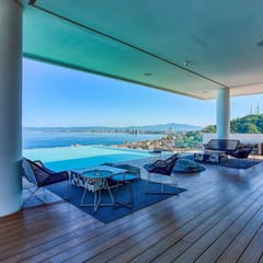 Luxury ocean-view condo at SOHO