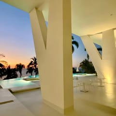Amazing Oceanfront Condo at Orchid, Conchas Chinas