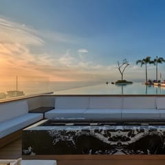 Breathtaking Views 2BR Condo at SOHO by Maxwell