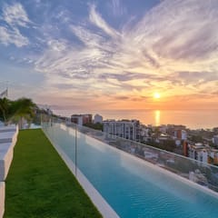 Breathtaking Views 2BR Condo at SOHO by Maxwell