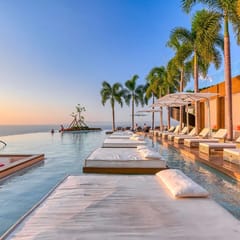 Modern Condo with Epic Pool at SOHO