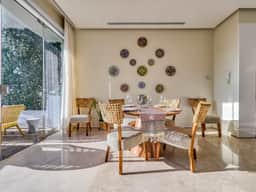 New Spacious 1 + Bedroom Corner Unit