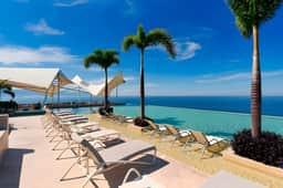 Brand New Oceanfront 3BR Condo - Resort Amenities!
