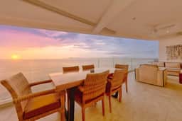 Incredible 12th floor 3BR - Oceanfront - MaxwellPV