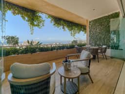 Forbes-featured Maxwell SOHO ocean-view 1BR - Image 5
