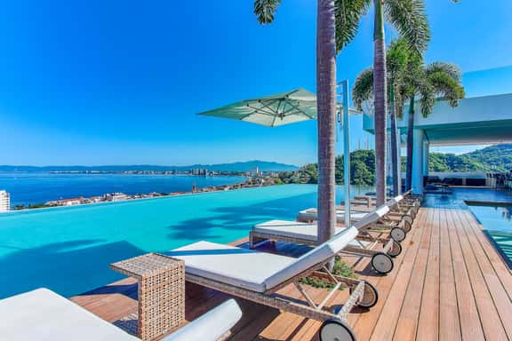 Romantic Zone Escape with Ocean Views - SOHO PV - Image 1