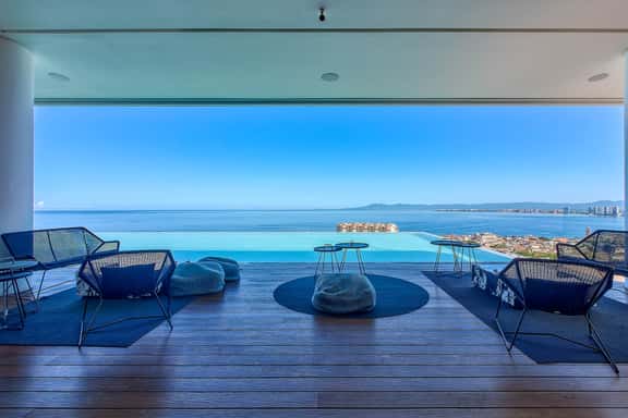 Luxe Escape at SOHO by Maxwell Residences - Image 1