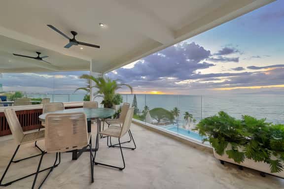 Brand New Oceanfront 3BR Condo - Resort Amenities! - Image 1