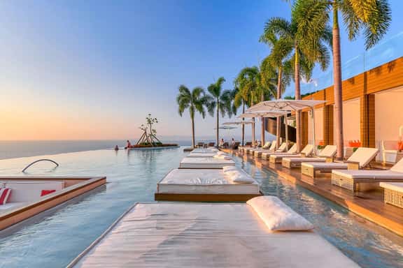 Modern Condo with Epic Pool at SOHO - Image 1