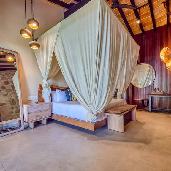 NEW Romantic Suite with Private Plunge Pool - Image 1
