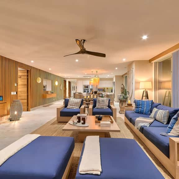 Stunning Beachfront at Indah - Image 1