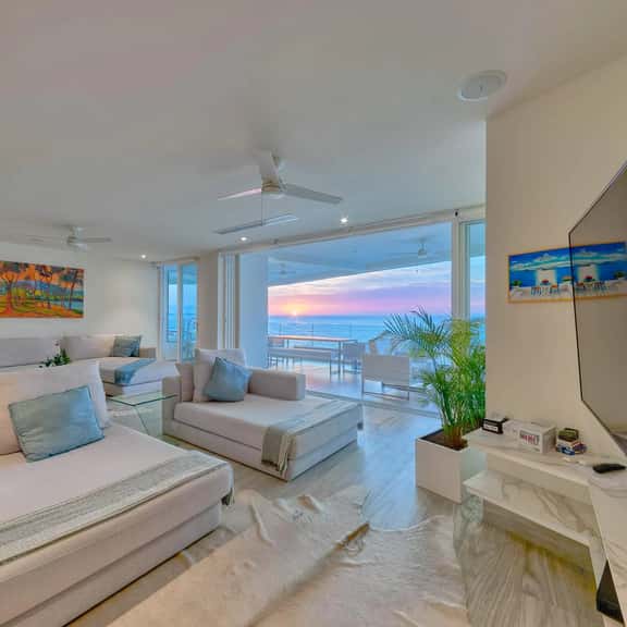 Oceanfront 3BR Condo - Maxwell Residences - Image 1