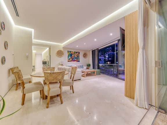Spacious SOHO corner Forbes-featured Maxwell - Image 5