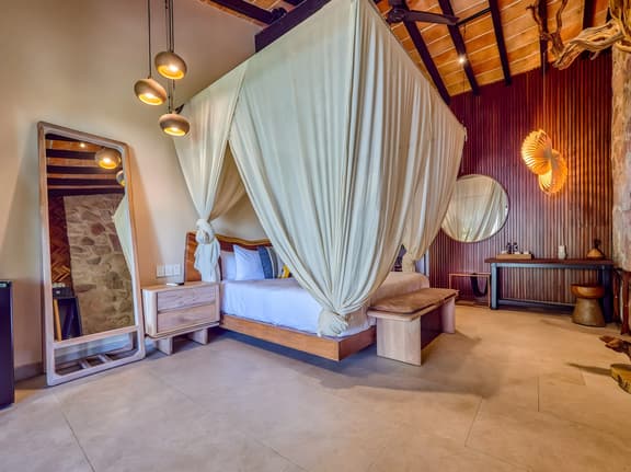 NEW Romantic Suite with Private Plunge Pool