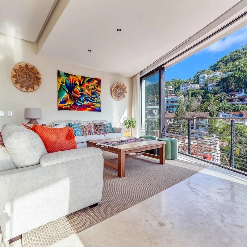 New Spacious 1 + Bedroom Corner Unit